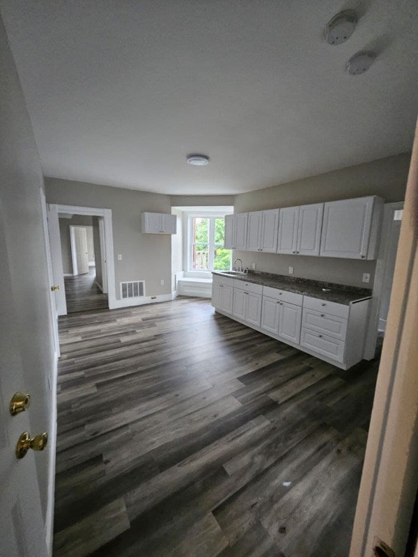 Photo - 123 Walnut St Unit 4L