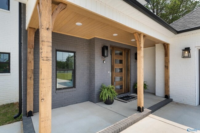 Photo - 145 Mercury Ln