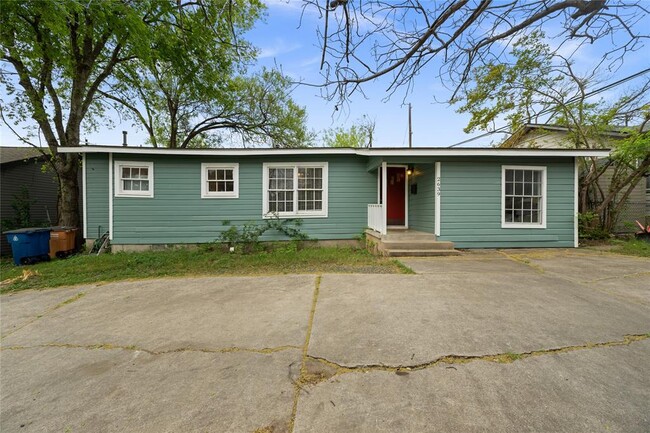 Building Photo - 2639 W 45th St