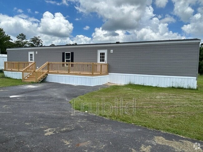 Building Photo - 92B Somerset Drive Rental