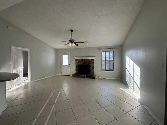 Photo - 1500 Kruse Dr