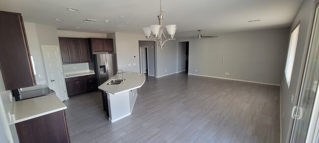 Photo - 3012 E Quenton St