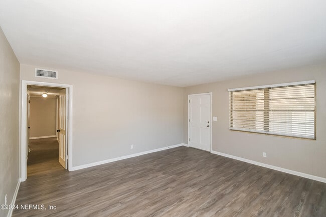 Photo - 6238 Green Pine Ln