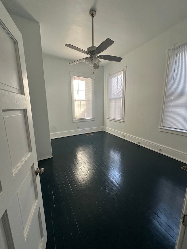 Bedroom - 111 E 39th St