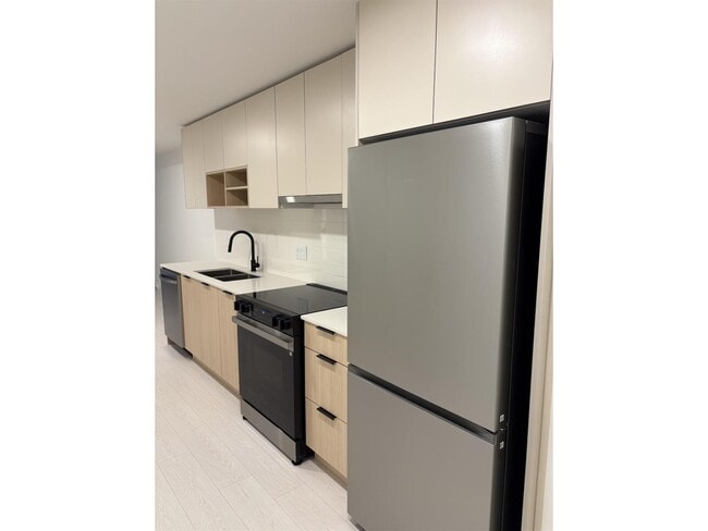 Photo - 10466-1138A 138a St Unité 110