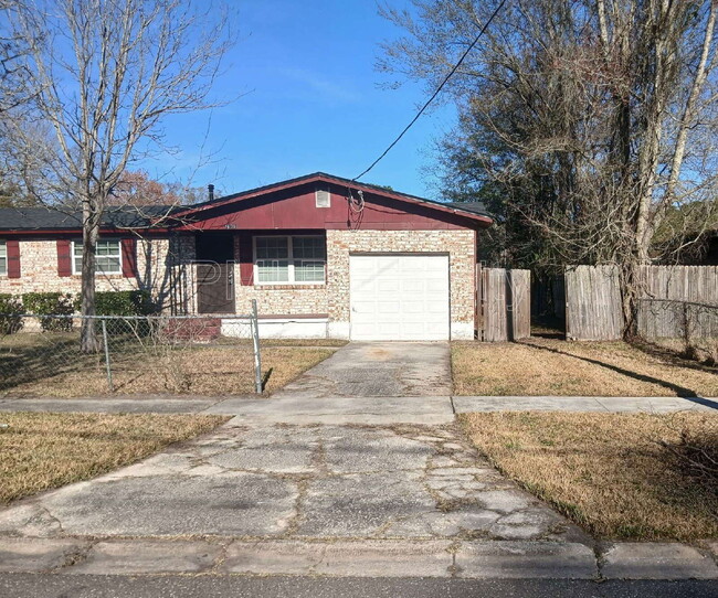 Photo - 7471 John F Kennedy Dr W