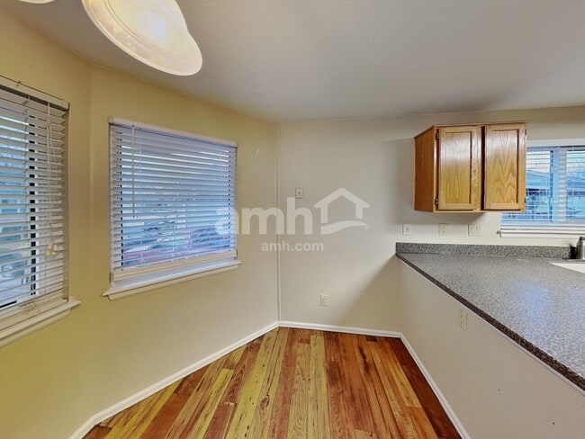 Photo - 12032 Forest St