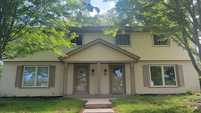 Casa adosada de Hartland - 526 Hartridge Dr