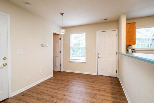 Photo - 4522 Waterloo Dr Unit A