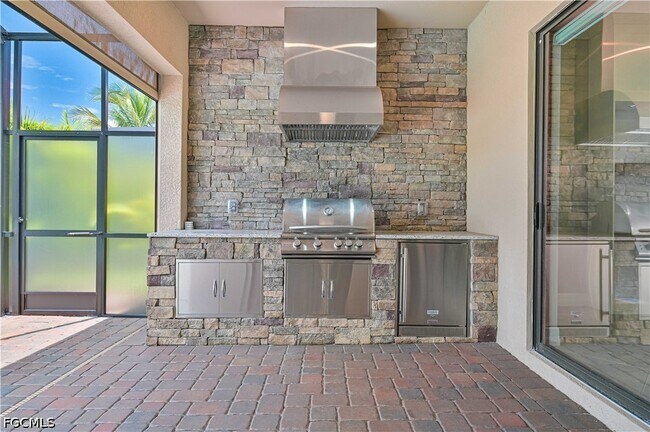 Photo - 28076 Foxrock Ct