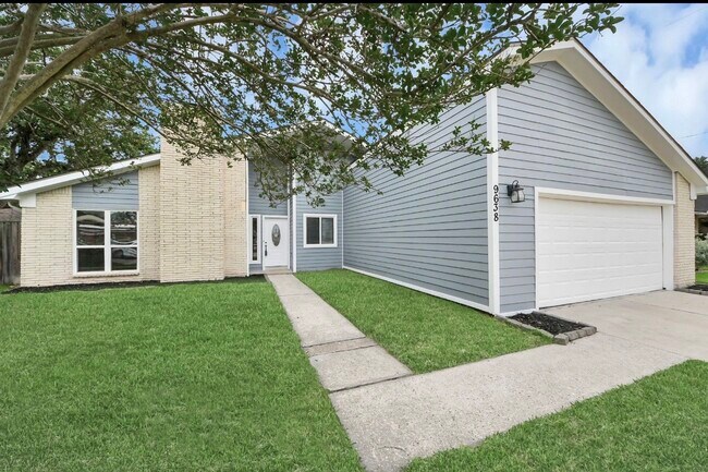 Photo - 9638 Ravensworth Dr