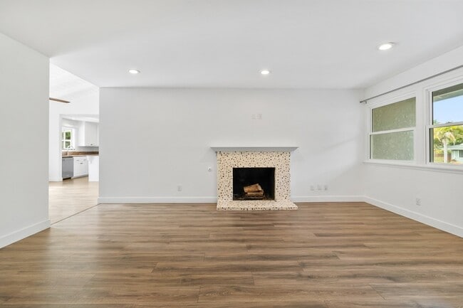 Photo - 135 N Barnwell St