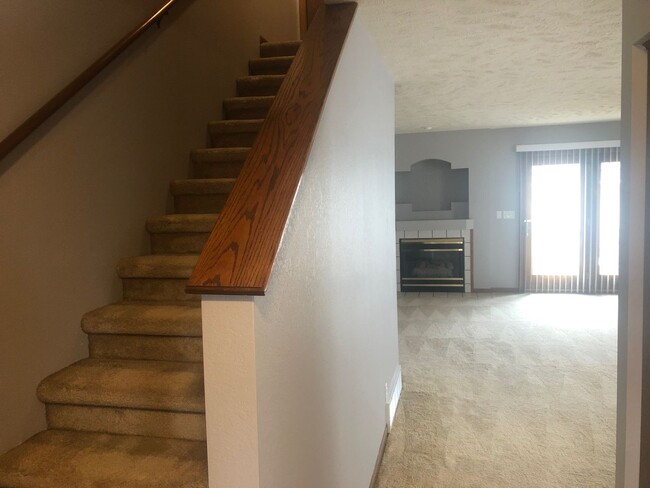 Photo - Beautiful 3 bed townhouse!