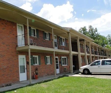 Photo - Colonial Gardens Apartments