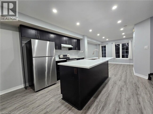 Photo - 404 Linden Dr