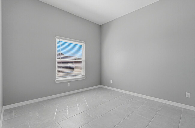 Photo - 941 Gulf Streams Ave