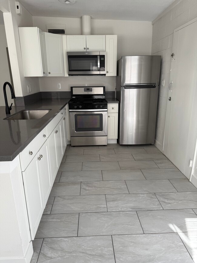 kitchen - 2307 Pardee Pl