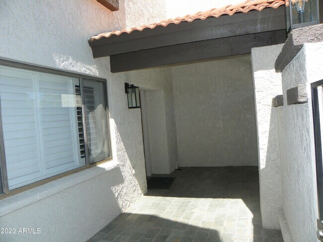 Photo - 4926 N 74th St