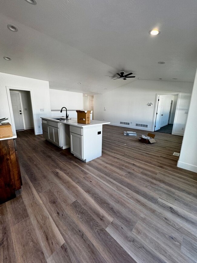 503 Jeanine Dr