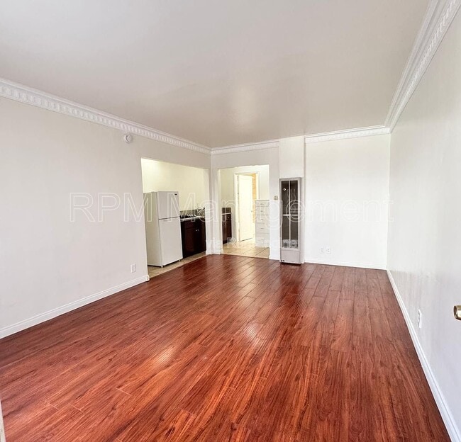 Photo - 1041 S Norton Ave Unidad 1041