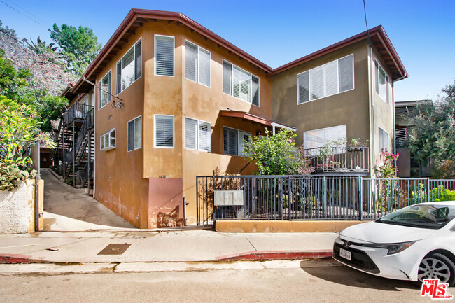 Building Photo - 1630 Griffith Park Blvd Rental