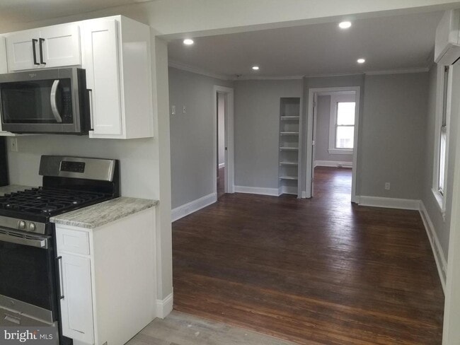 Photo - 212 Warren St