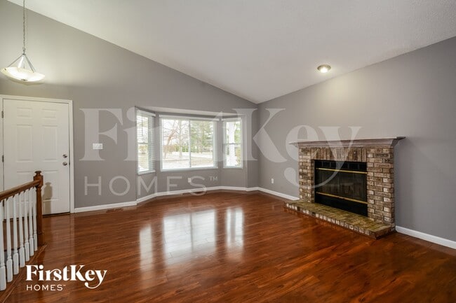 Photo - 700 Fernwood Terrace