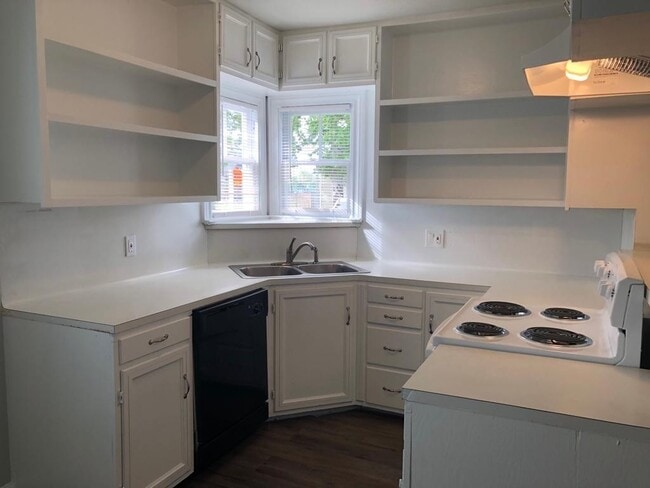 Photo - Move in Ready in Central Houston, 2 Bed/1 ...