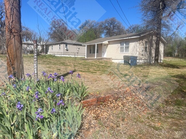 10507 NE 10th St