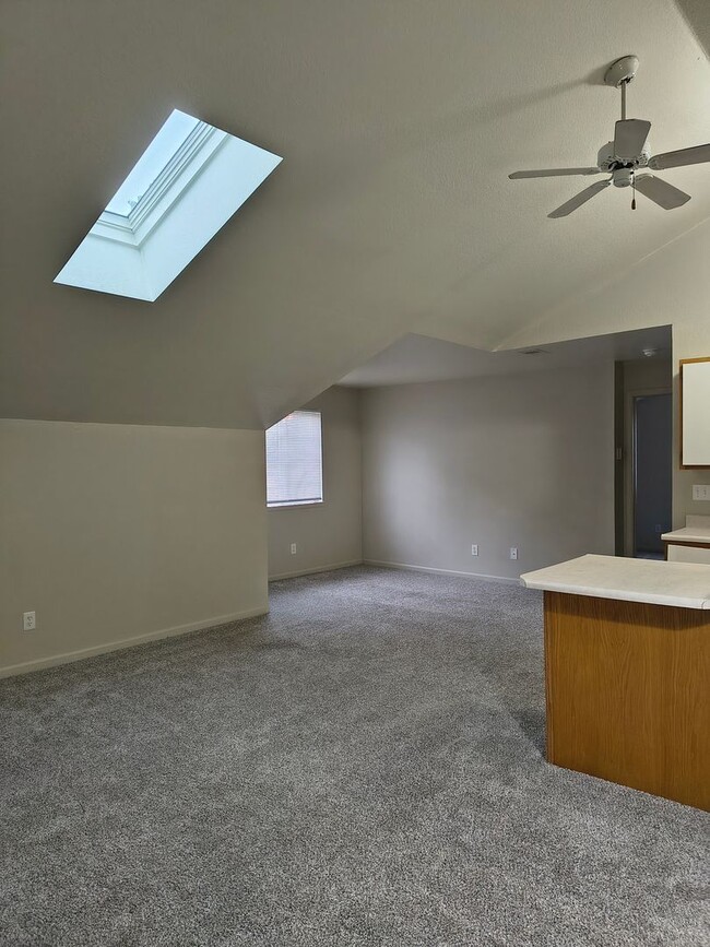 585 W Randall St Unit 301