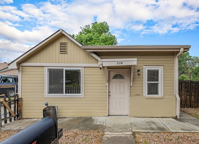 Single Family home, 2 Beds 1 Bath close to... - Single Family home, 2 Beds 1 Bath close to...