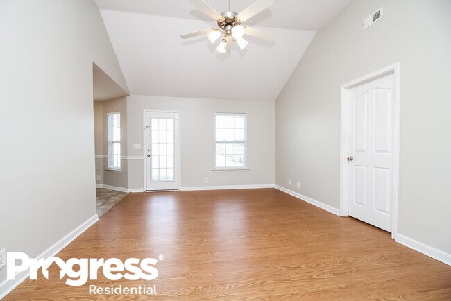 Photo - 922 Tom Hailey Blvd