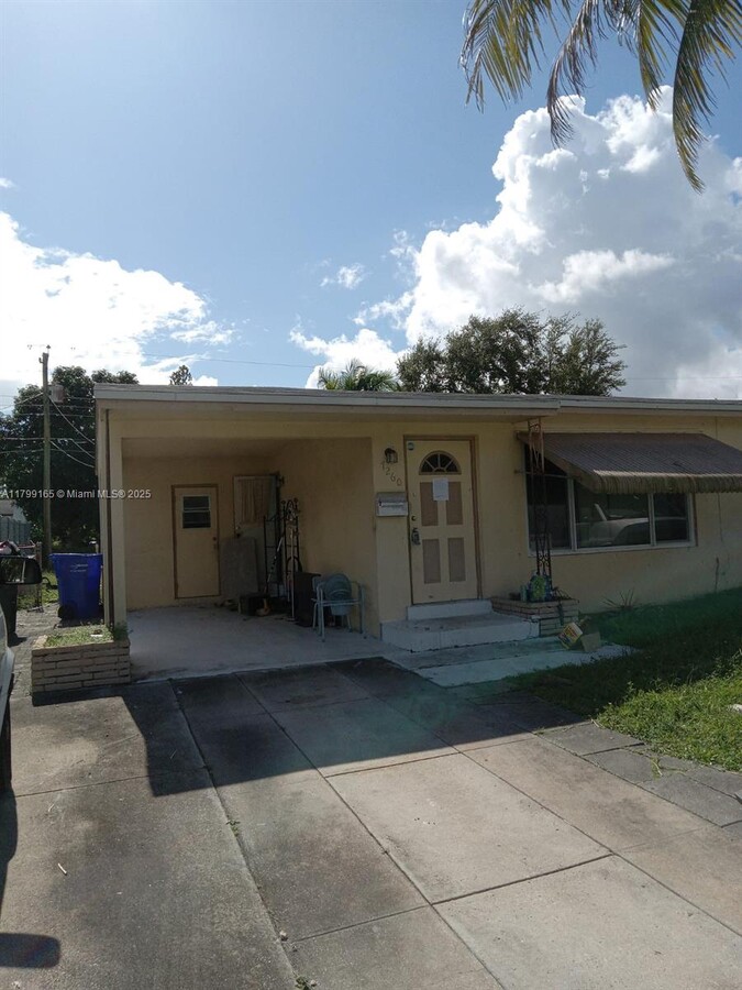 Photo - 7260 Allen Dr House