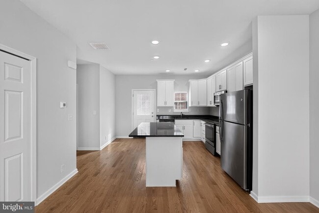 Photo - 1057 Easton Rd