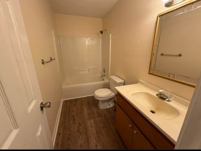 Photo - 88 Lee Road 735