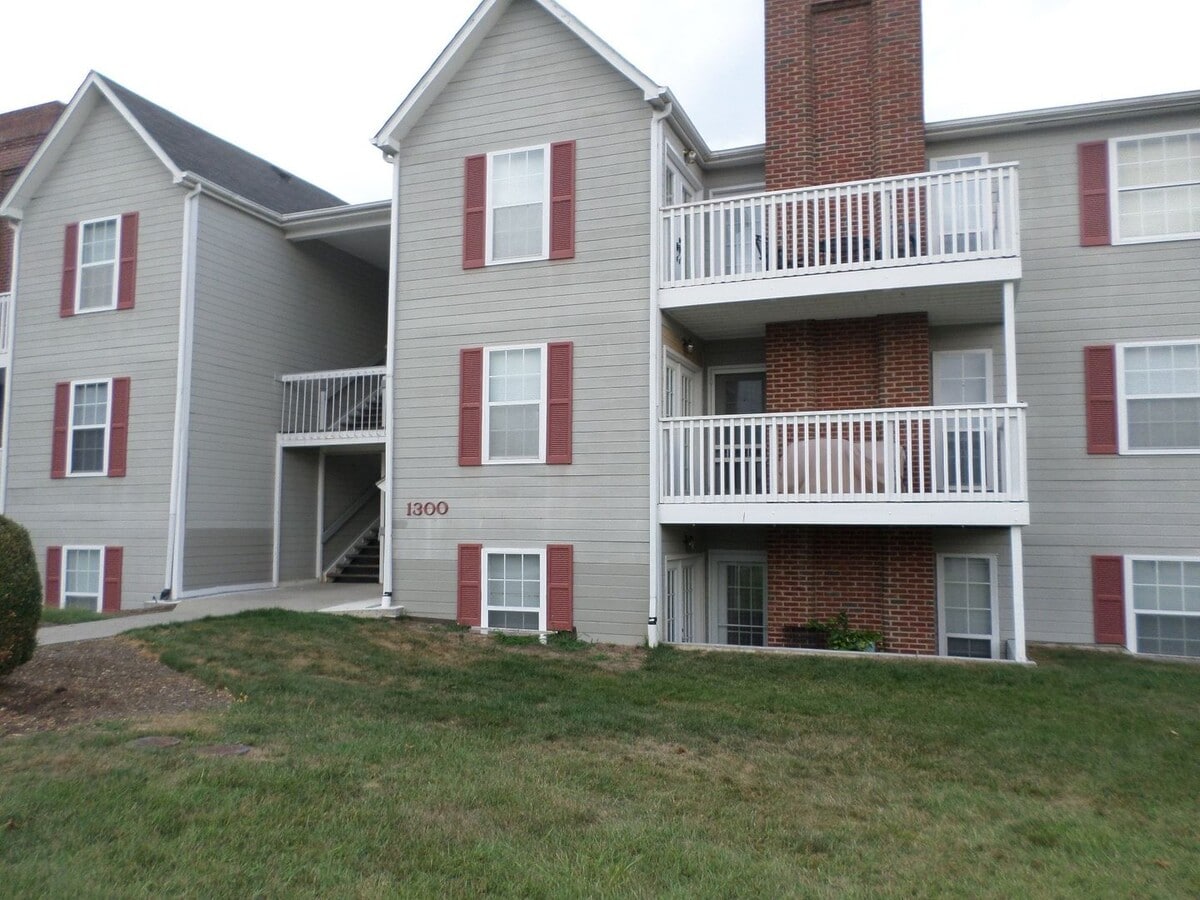 Photo - 1300 Cedar Ridge Dr