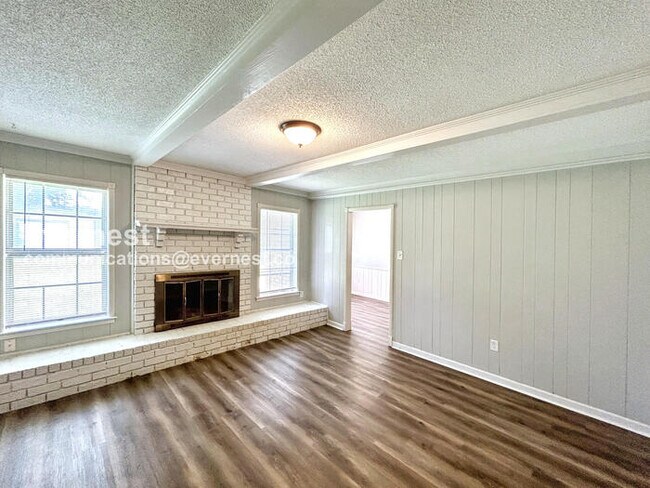 Photo - 2092 Hornsby Cove