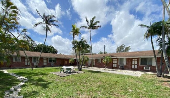 Photo - 2220 Hayes St