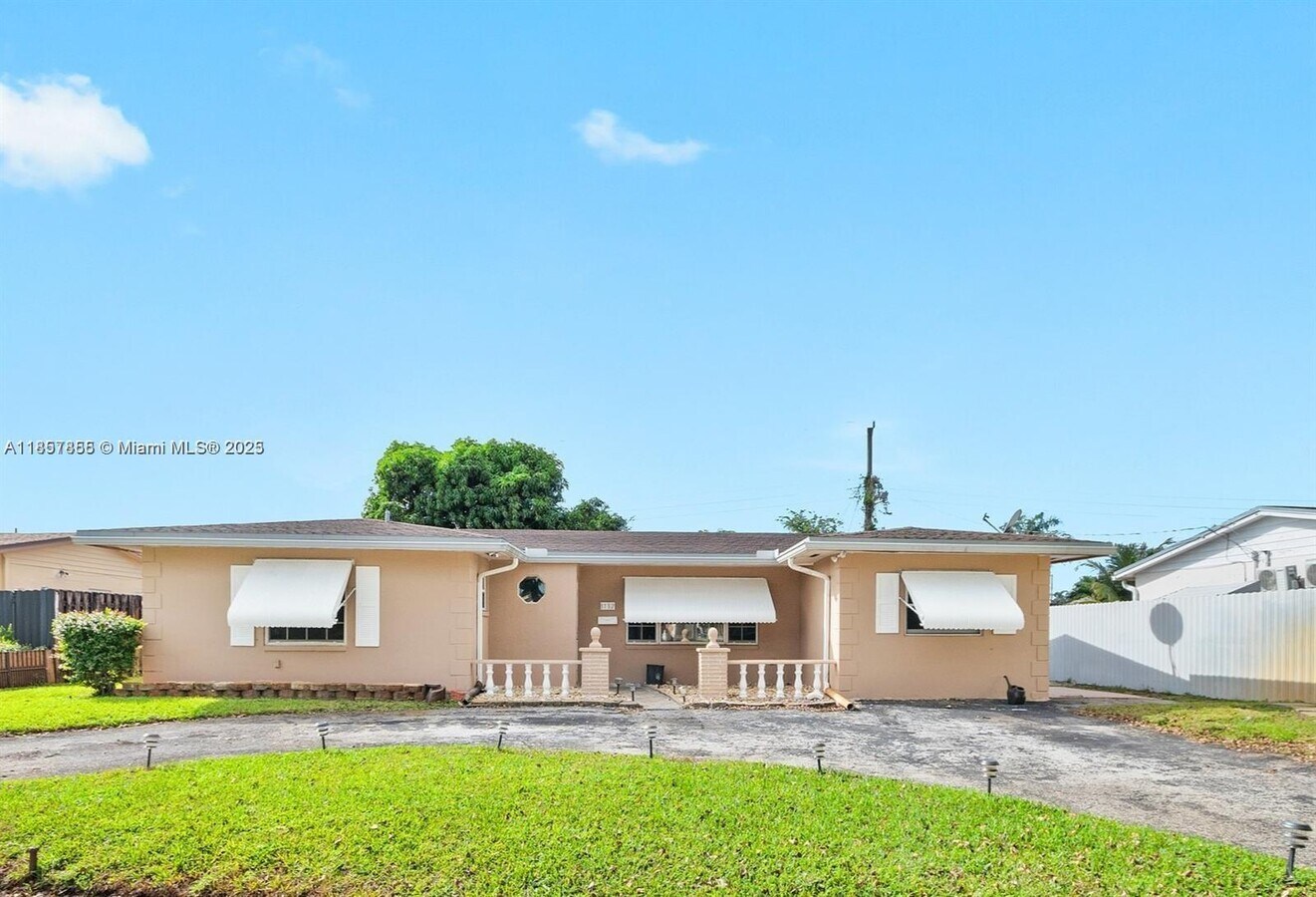 Photo - 1132 NW 76th Ave House