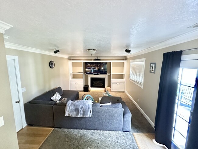 Photo - 1908 N 200 W