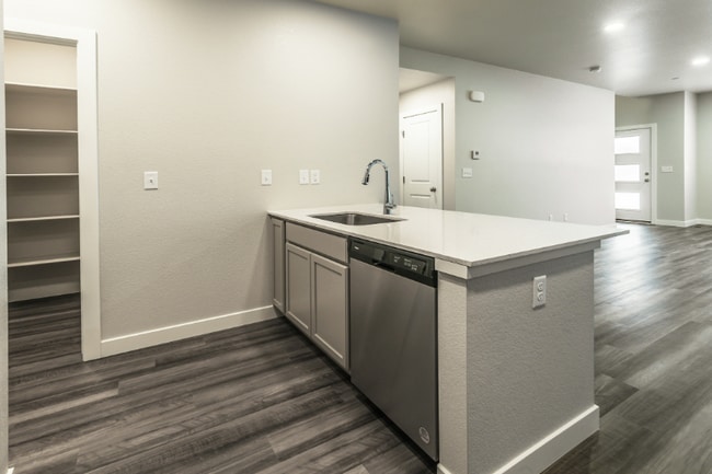 Photo - 2920 Barnstormer St