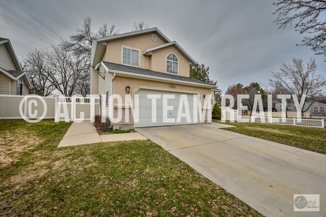 Photo - Single Family Home in Sandy!