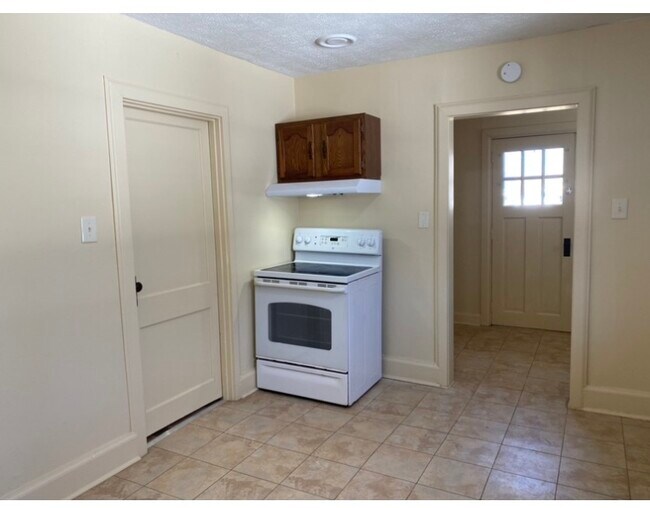 Photo - 211 Fairview St