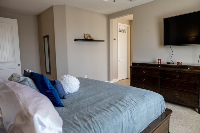 Photo - 617 Copper Ridge Way