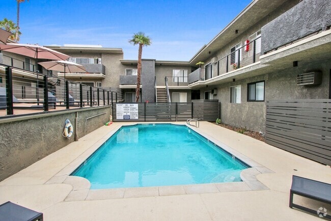 Building Photo - 10795 Woodbine Rental