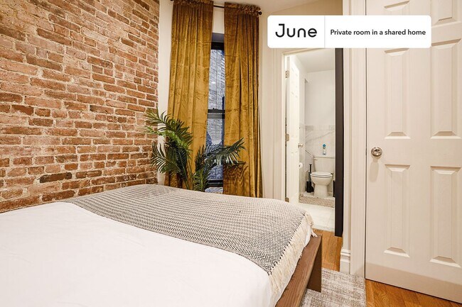 Room in Shared 3 bed/2 bath home in Upper West Side