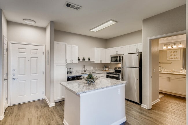 ArtWalk en CityCenter | Englewood, CO Apartments - ArtWalk at CityCenter
