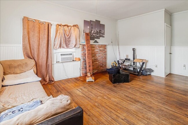 Photo - 212 W North St