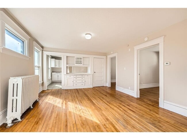 Building Photo - 3148 Pleasant Ave