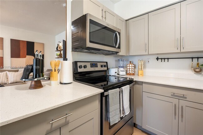 1317 NE 116th St Unit 1317